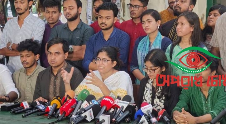 ডাকসুর ভোটকেন্দ্র স্থানান্তরের দাবি