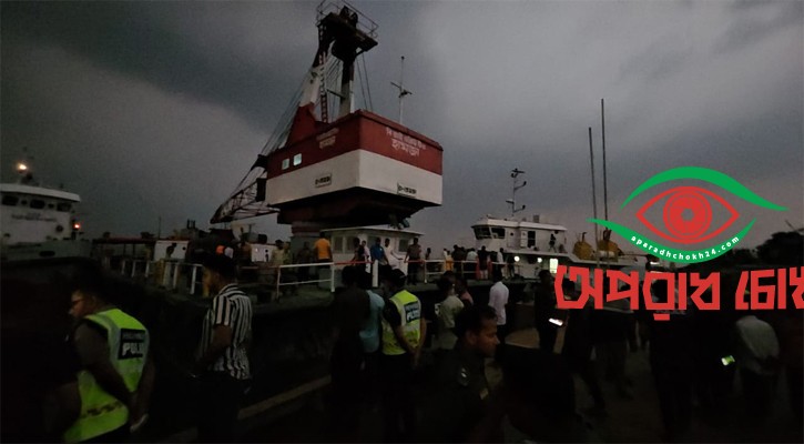 পদ্মা নদীতে বাস পড়ে যাওয়ার ঘটনায় দুই নারীর লাশ উদ্ধার