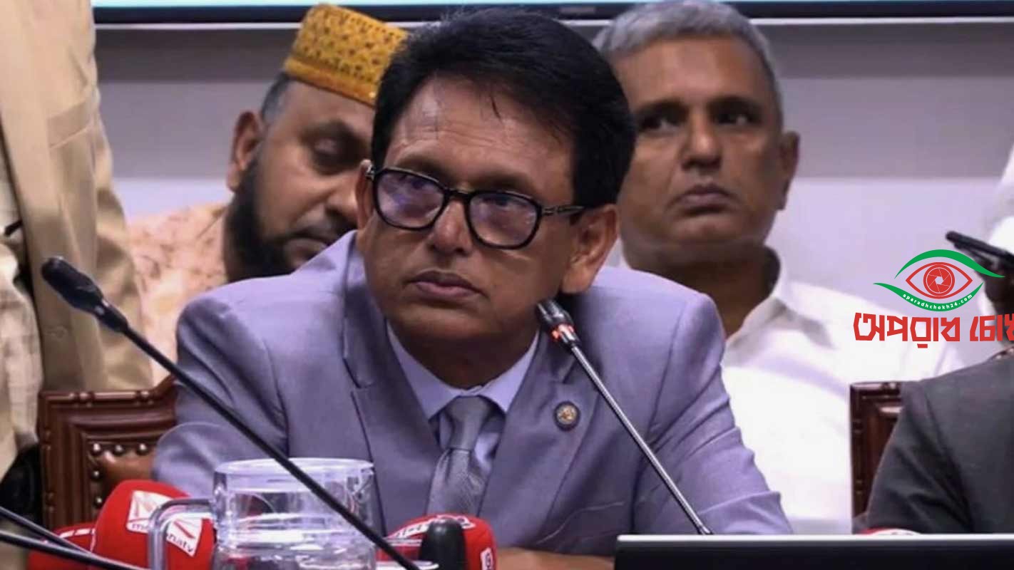 বিপাকে শিক্ষামন্ত্রী!