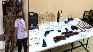 কোচিং সেন্টারে মিলল অস্ত্র-বিস্ফোরক