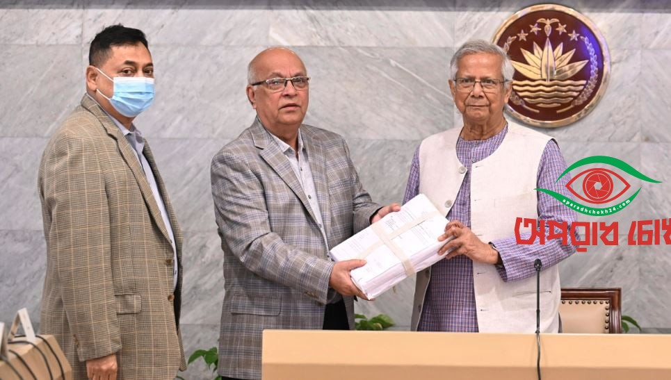 কার্গো শেডে বৈদ্যুতিক শর্ট সার্কিটে আগুন ছড়িয়েছে