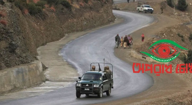 সীমান্তে পাকিস্তানি বাহিনীর অভিযান